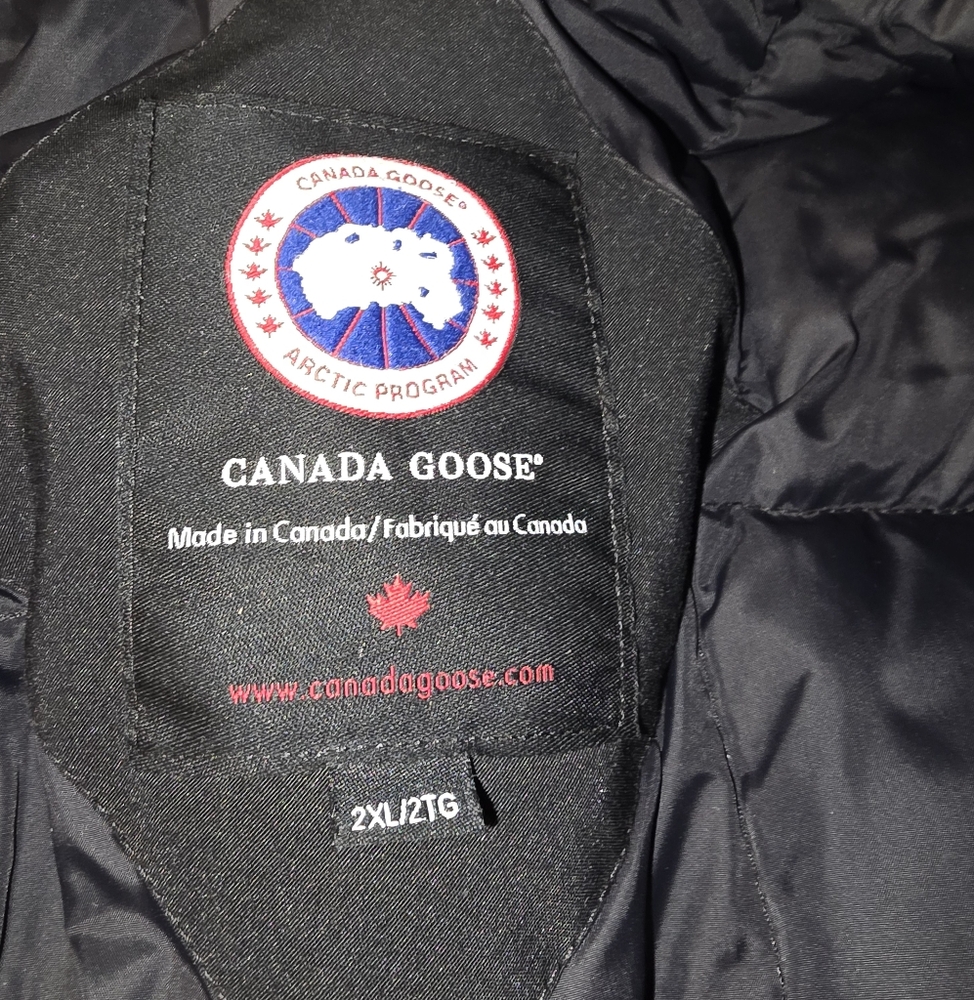 Canada Goose Parka - Picture 2 of 4